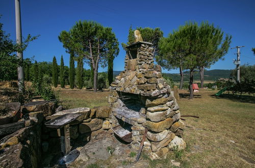 Foto 25 - Apartment in a Rustic House in the Tuscan Hills Near the Sea