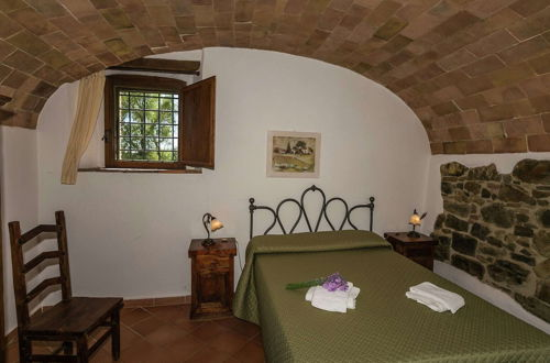 Photo 3 - Apartment in a Rustic House in the Tuscan Hills Near the Sea