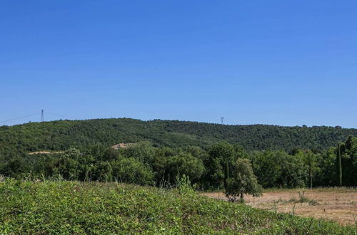 Photo 39 - Apartment in a Rustic House in the Tuscan Hills Near the Sea