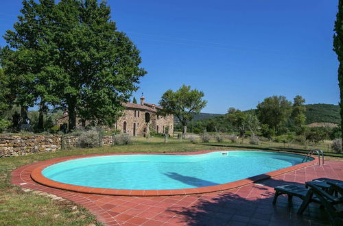 Foto 33 - Apartment in a Rustic House in the Tuscan Hills Near the Sea