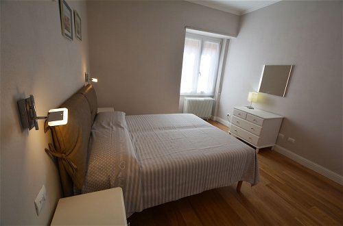 Photo 2 - Fortezza white apartment