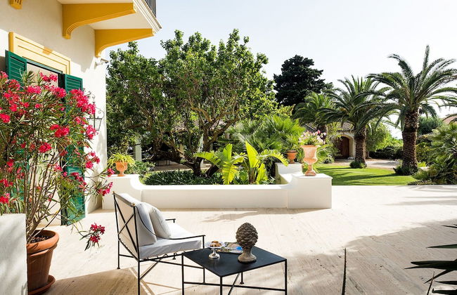Elegant Villa With Pool and Garden - Foto 29