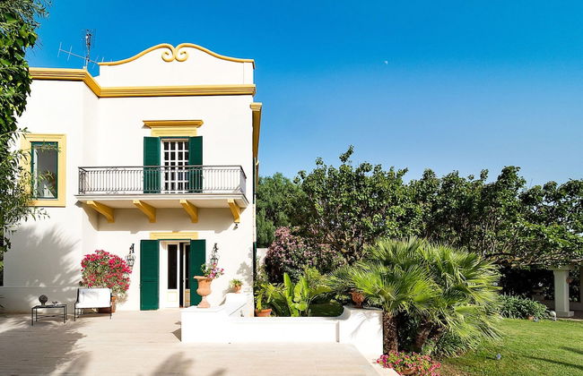 Elegant Villa With Pool and Garden - Foto 28