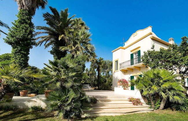 Elegant Villa With Pool and Garden - Foto 1
