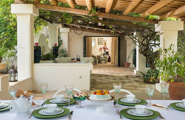 Elegant Villa With Pool and Garden - Foto 26