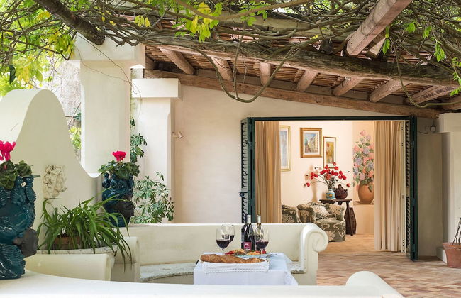 Elegant Villa With Pool and Garden - Foto 32