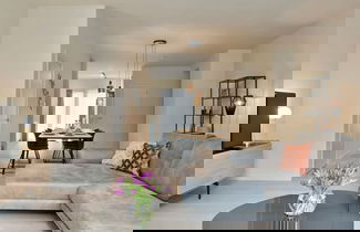 Foto 2 - House in a Prestigious new Project Near the Beach