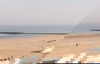 Foto 2 - Pleasant Apartment With Frontal sea View