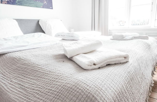 Beautiful and Bright 2-bed With Private Balcony - Foto 6