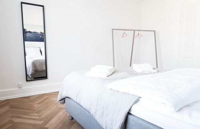 Beautiful and Bright 2-bed With Private Balcony - Foto 5