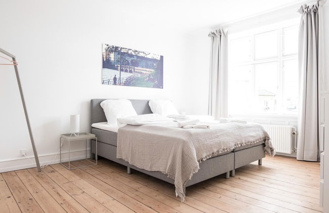 Beautiful and Bright 2-bed With Private Balcony - Foto 10