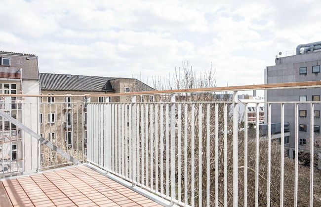 Beautiful and Bright 2-bed With Private Balcony - Foto 12
