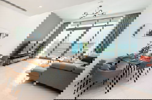 Foto 8 - Elegant 2BR Emaar Beachfront Retreat