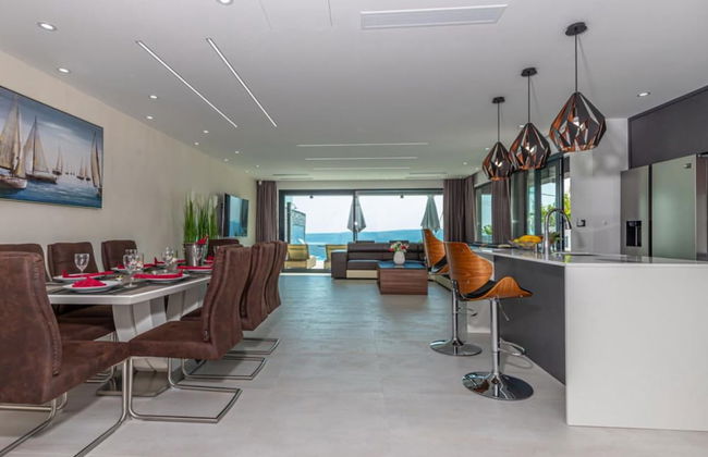 Lorena Stylish Sea View Villa - Foto 5