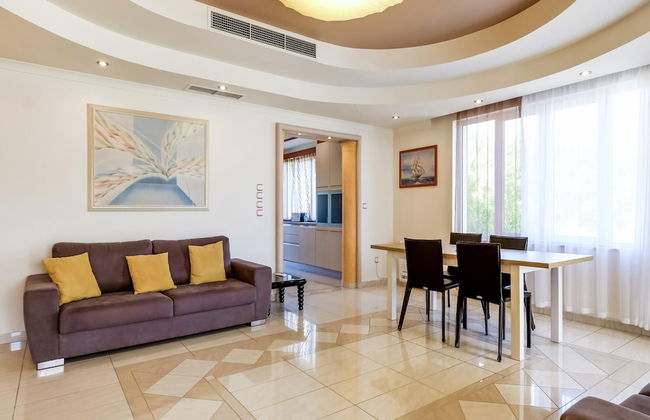 Beautiful Holiday Home With Private Pool - Foto 16