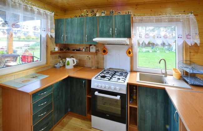 Cottage by Lake Ostrowieckie With Private Beach - Foto 7