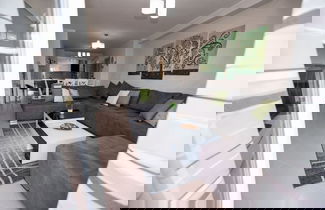 Photo 2 - The Downtown Apartment