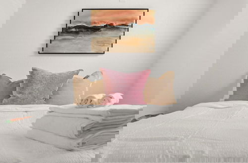 Photo 16 - NEW Soho Oasis - Stunning Home In Heart of Soho