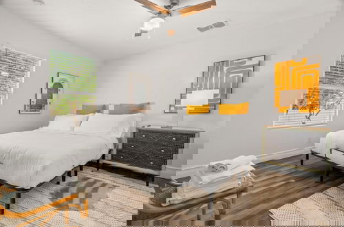 Photo 5 - NEW Soho Oasis - Stunning Home In Heart of Soho
