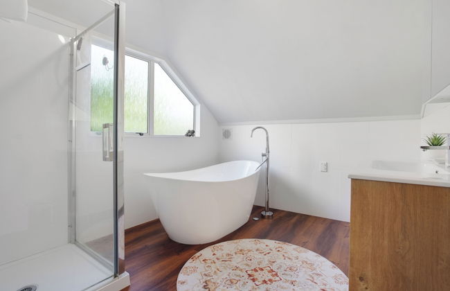 Glen's Hidden Gem with Parking and Deck - Photo 29