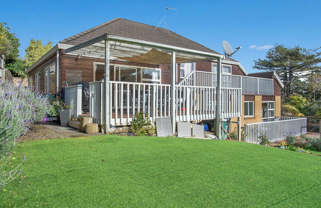 Glen's Hidden Gem with Parking and Deck - Photo 19