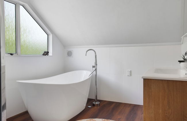 Glen's Hidden Gem with Parking and Deck - Photo 26