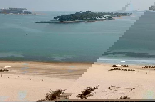 Foto 1 - Al Dabas Beach Views 3BD Sleeps 6 Beachfront