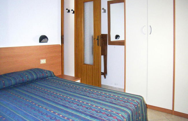 Holiday Flat in Pretty Residence With Communal Pool in Pietra Ligure - Foto 2
