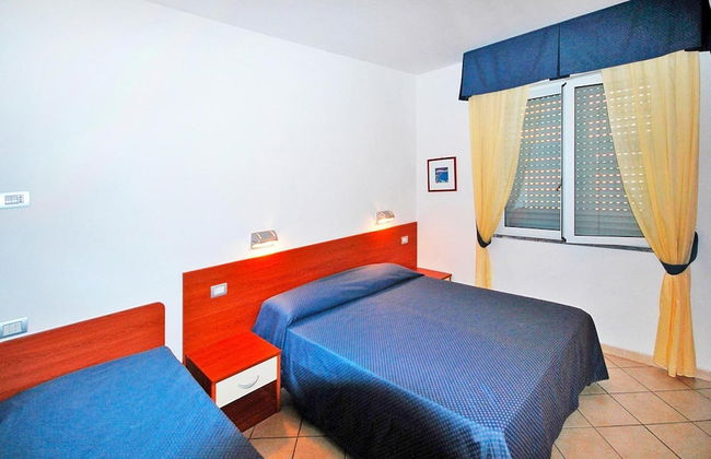 Holiday Flat in Pretty Residence With Communal Pool in Pietra Ligure - Foto 9
