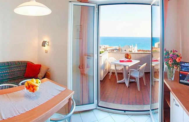 Holiday Flat in Pretty Residence With Communal Pool in Pietra Ligure - Foto 15