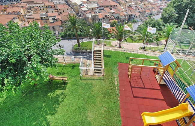 Holiday Flat in Pretty Residence With Communal Pool in Pietra Ligure - Foto 32