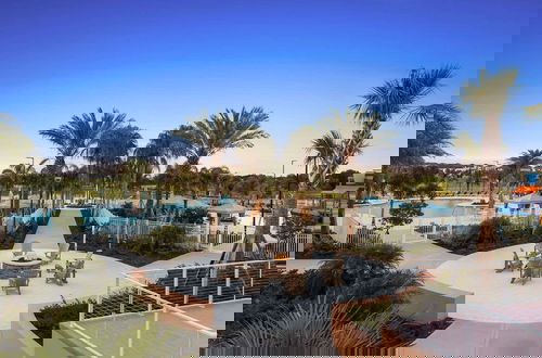 Foto 37 - Resort Home Near Disney w Pool Hot Tub Games