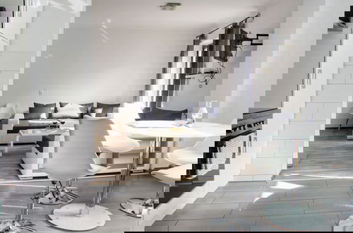 Foto 48 - Ground-floor Apartment With Terrace and Large Garden With Lounge Area and Grill