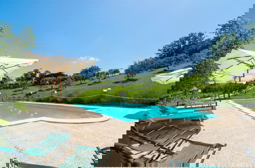 Foto 77 - Farmhouse in Hilly Area in Gubbio With Pool