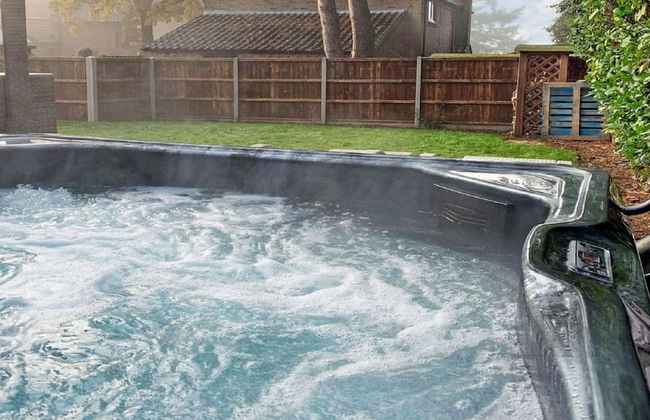 Luxurious Villa With Hot Tub - Foto 14