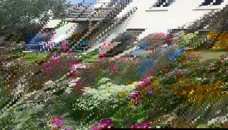 Foto 1 - Unusual Duplex With Garden