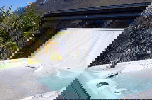 Photo 23 - Holiday Home With Jacuzzi, Guisseny