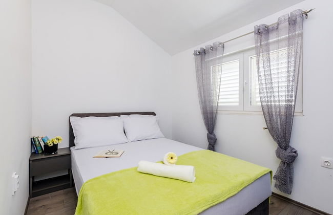 Villa Tranquility Nest Beniva - Three-bedroom Villa With Swimming Pool and Partial Sea View - Photo 15