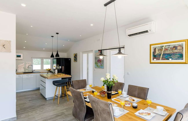 Villa Tranquility Nest Beniva - Three-bedroom Villa With Swimming Pool and Partial Sea View - Photo 11