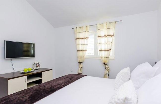 Villa Tranquility Nest Beniva - Three-bedroom Villa With Swimming Pool and Partial Sea View - Photo 2