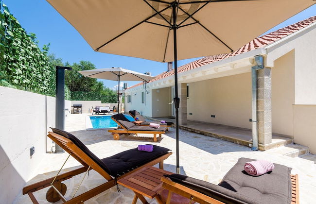 Villa Tranquility Nest Beniva - Three-bedroom Villa With Swimming Pool and Partial Sea View - Photo 30