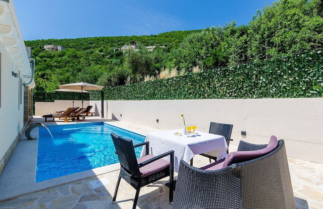 Villa Tranquility Nest Beniva - Three-bedroom Villa With Swimming Pool and Partial Sea View - Photo 34