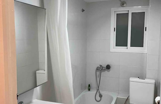 Renovated and Newly Furnished 3 Bedroom Apartment - Foto 10