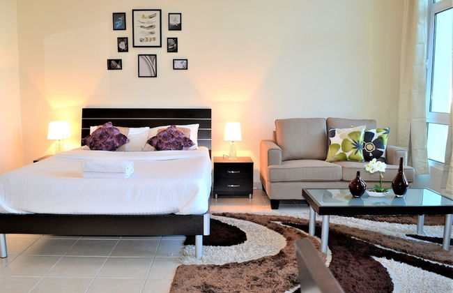 MCLN - Spacious Furnished Studio - Photo 8