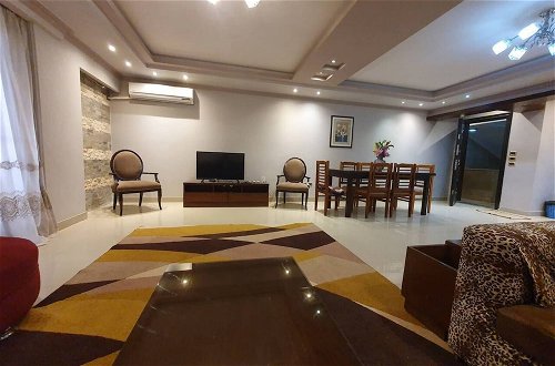 Foto 1 - Charming 3-bed Apartment in New Cairo City