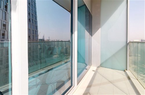 Photo 18 - SuperHost - Stylish Apartment With Full Marina Views