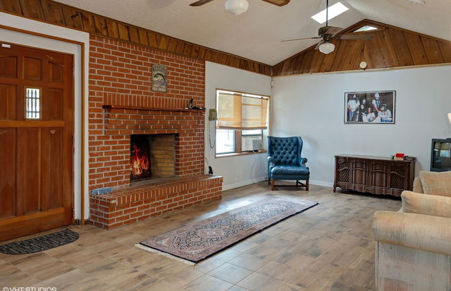 The Van Zant House - Photo 7