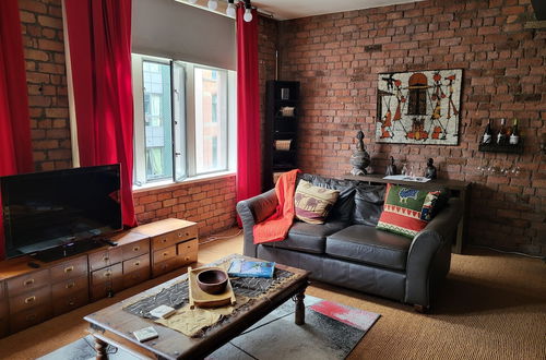 Photo 13 - Captivating 2-bed Apartment in Liverpool