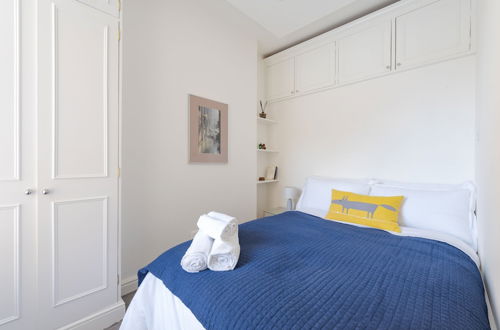 Foto 12 - Bright two Bedroom Flat in Fashionable Fulham by Underthedoormat