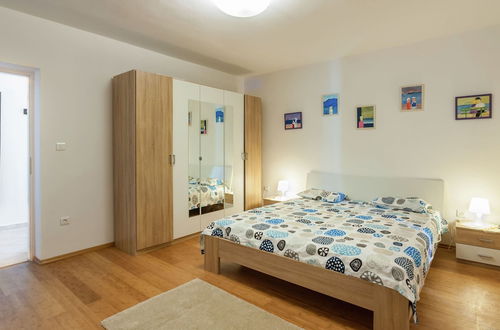 Photo 6 - Spacious Apartment With Garden in Zadar